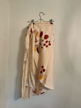 NWOT P E SIZE Juan de Dios linen Wrap Skirt with Red & Mustard Leaf Print